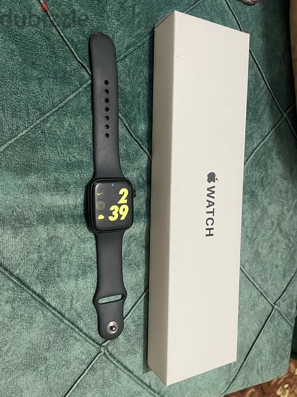 Apple watch SE   2nd gen 0