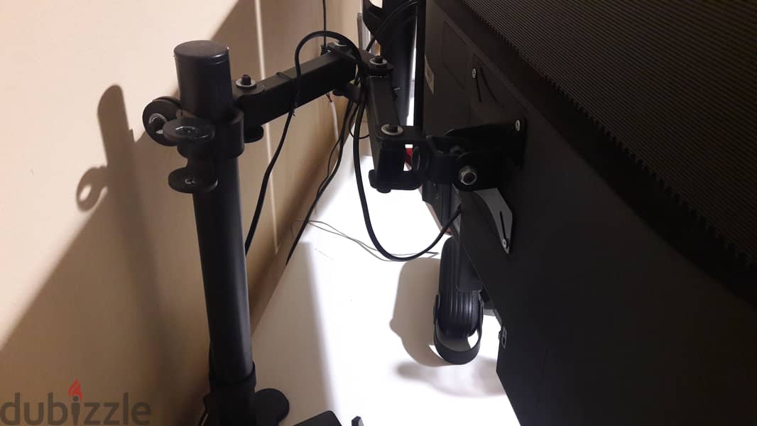 Monitor Mount | حامل شاشة كمبيوتر 3