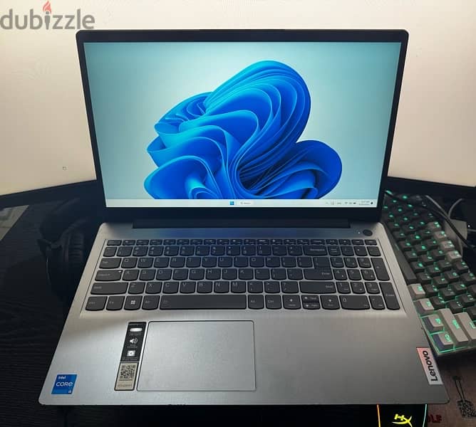 Laptop Lenovo IdeaPad 3 6