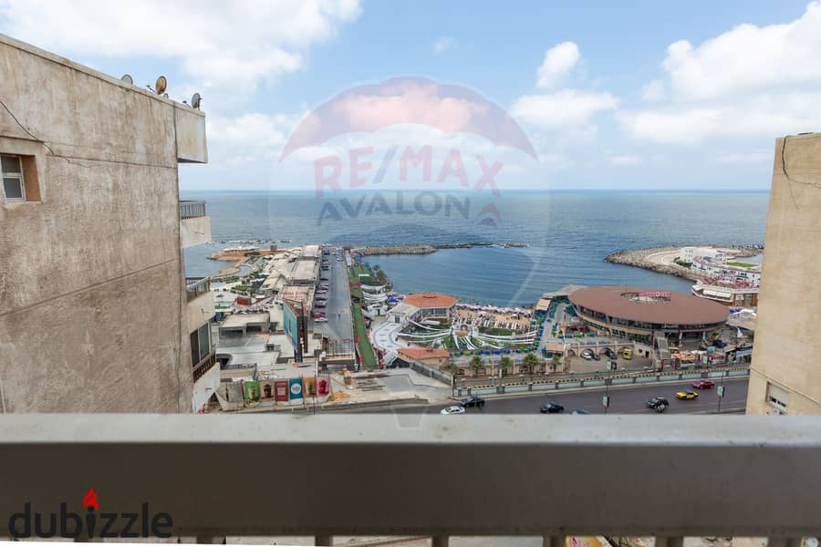 Apartment for sale 125 m Sidi Gaber (directly on the sea) 1