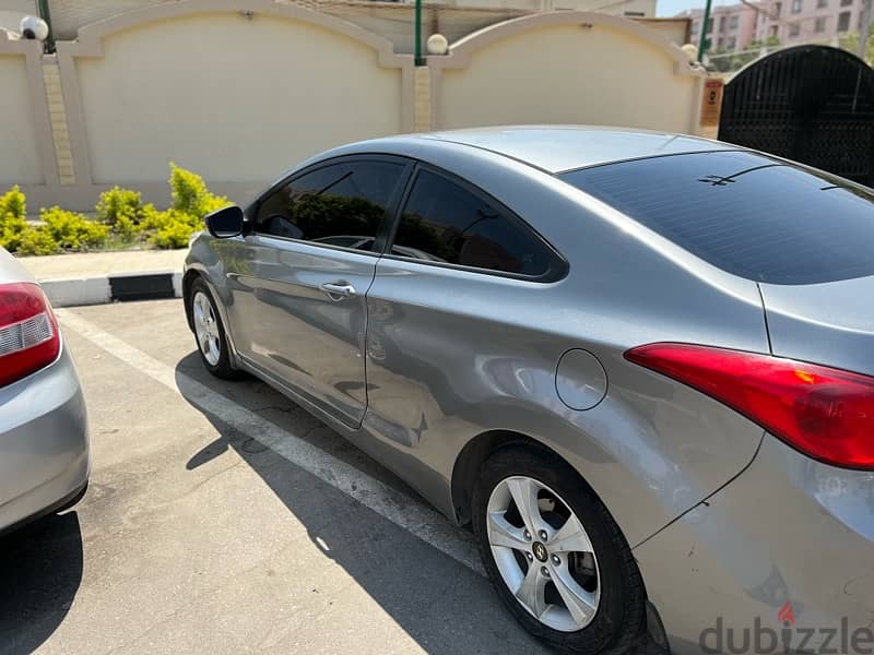 Hyundai Elantra Coupe 2013 8