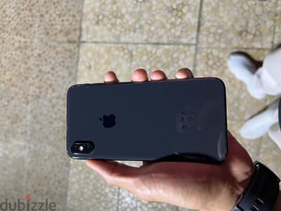 متاح iphone xs max للبدل ب iPhone 11 pro max فقط