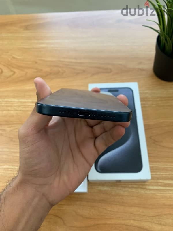 iphone 15 pro max slightly used 5