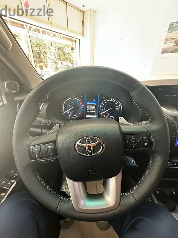 Toyota Fortuner 2025 Sport 7