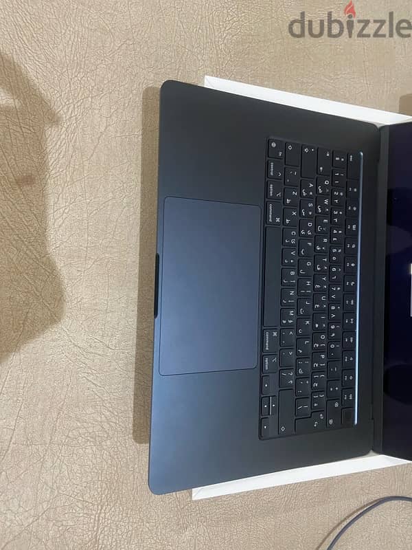 Macbook Air M3 15 Inch 2024 اتشحن مرتين فقط عربي انجليزي بكل حاجته 1