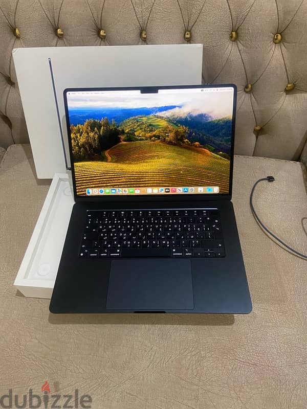 Macbook Air M3 15 Inch 2024 اتشحن مرتين فقط عربي انجليزي بكل حاجته 2