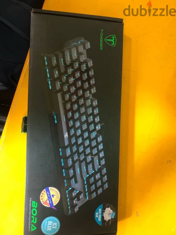 t dager bora Ice blue gaming keyboard 1