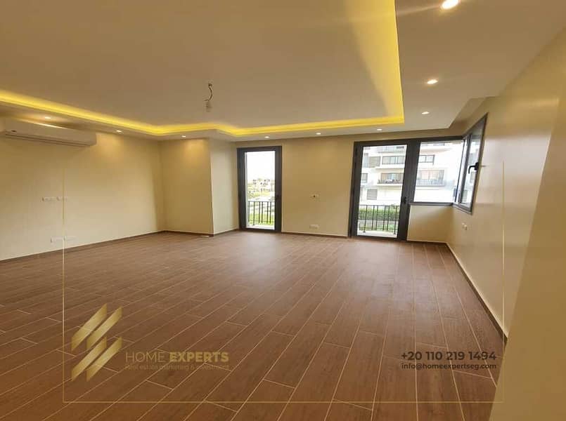 Apartment for sale in Eastown| Kitchen with appliances and ACs 0