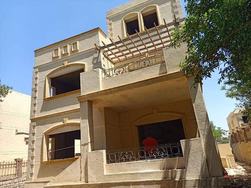 Zizinia Gardens ستاندالون للبيع 321م فى زيزينيا جاردنز 2