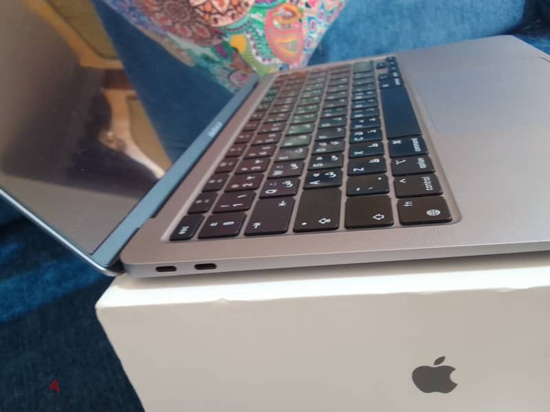 Apple MacBook Air M1 | 8GB RAM - 256GB SSD | أبل ماك بوك أير إم١ 1