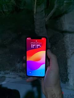 iPhone XS بكرتونته