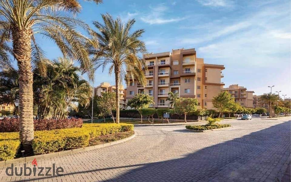 Apartment for sale in October Gardens in Ashgar City Compound, second floor, 100 m, 3 rooms - 1 bathroom. The compound is inhabited and has all servic 14