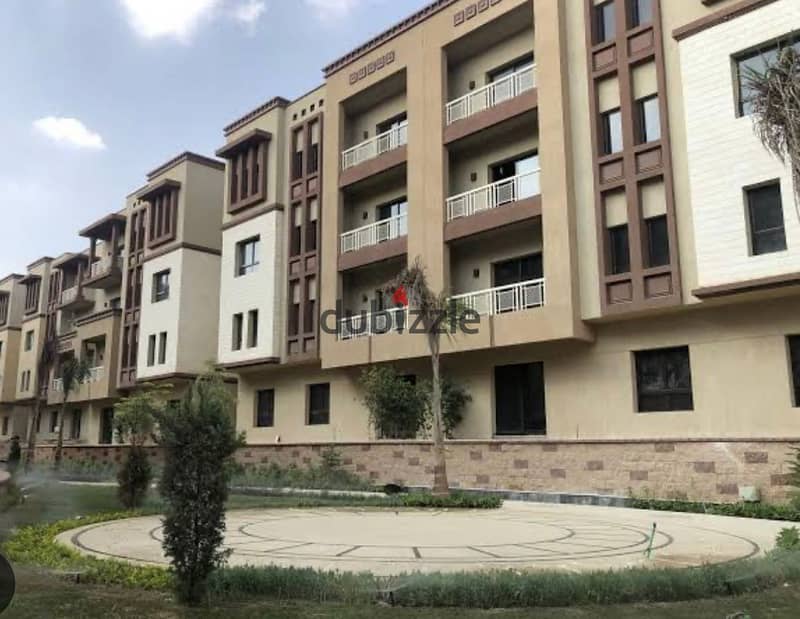 Apartment for sale inside Green Compound 5, Idris Buildings, 6th of October, Northern Expansions. Apartment area: 205 sq. m. 6