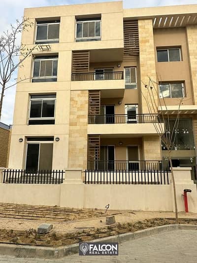 Duplex apartment for sale with 10% down payment in Sarai Compound from Madinet Misr for Housing and Development