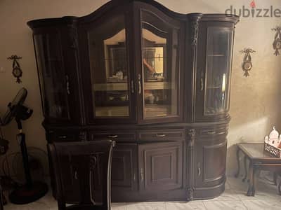 full dinning room in a very good condition …. سفره 12 كراسي