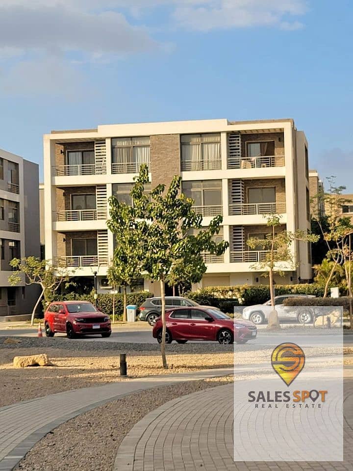 In Taj City Compound, I own an apartment With Garden for sale with a distinctive division and a 42% cash discount, directly in front of Cairo Airport 2