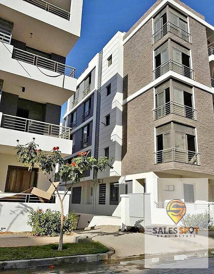 In Taj City Compound, I own an apartment With Garden for sale with a distinctive division and a 42% cash discount, directly in front of Cairo Airport 5