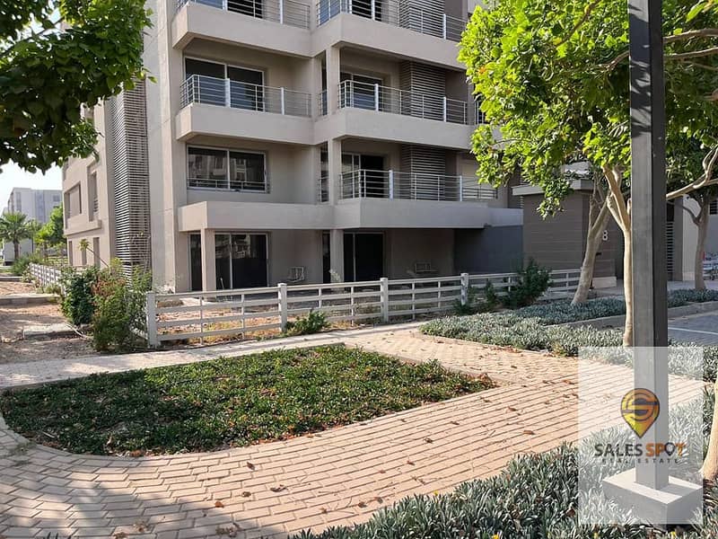 In Taj City Compound, I own an apartment With Garden for sale with a distinctive division and a 42% cash discount, directly in front of Cairo Airport 10