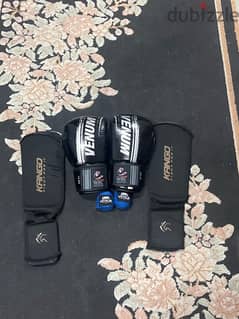 venum muay thai gloves,blue venum boxing bandages,kango shin gaurd