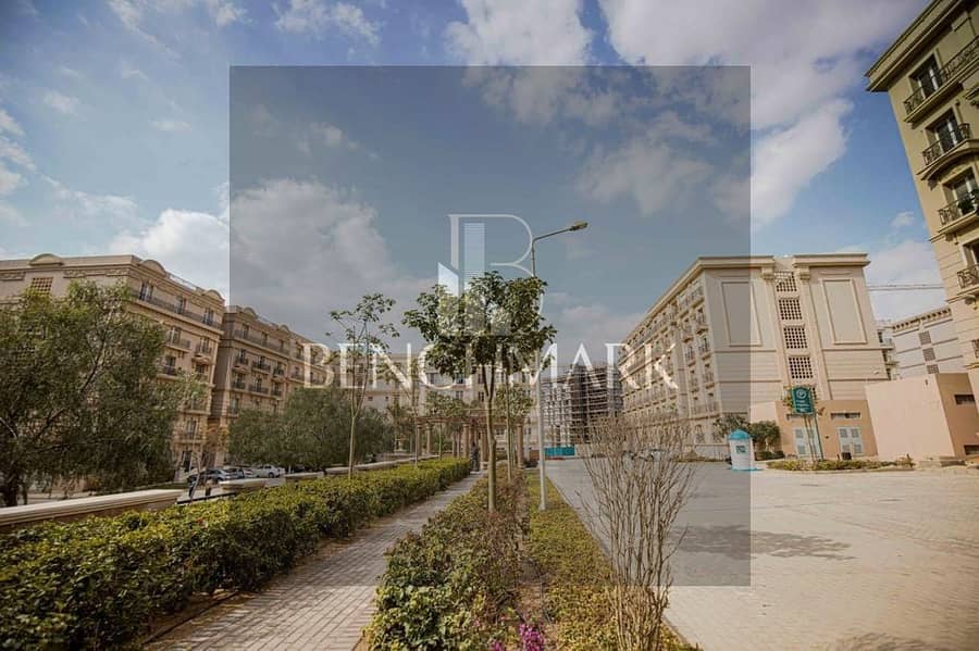 Apartment for sale 123 meters with a garden in Hyde Park Compound, New Cairo, Fifth Settlement, on 90th Street, next to Mivida, in installments 5