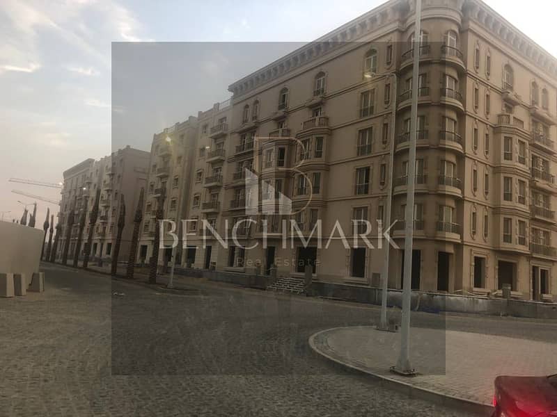 Apartment for sale 123 meters with a garden in Hyde Park Compound, New Cairo, Fifth Settlement, on 90th Street, next to Mivida, in installments 15