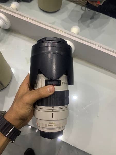 Lens EF 70-200 mm V ll  With Lend Case Lz1326 And Lens Hood ET-87 3