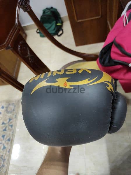 Venum boxing gloves 3