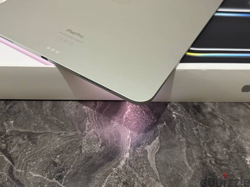 Ipad Pro M4 13 Inch  جديد تماما بدون ولا خدش 2