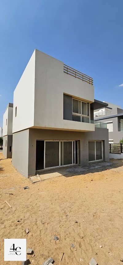 Modern standalone villa for sale 327m with a land area of 450m at the lowest price in Hyde Park in Fifth Settlement