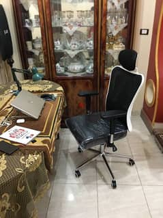 Siho M18 chair كرسي سيهو الامريكي المعروف بسعر مغري لدواعي السفر