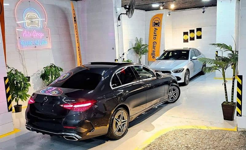 ضمان الوكيل  C180 AMG 2022 سقف بانوراما فرش جلد احمرر 2