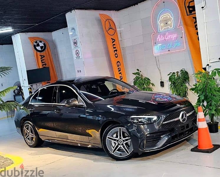 ضمان الوكيل  C180 AMG 2022 سقف بانوراما فرش جلد احمرر 3