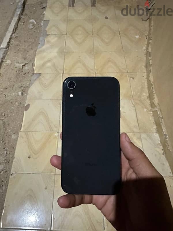 iPhone XR 1