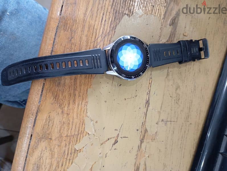 smart watch GT2 used carefully 1