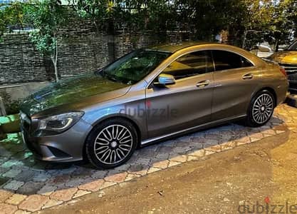 Mercedes-Benz CLA 180 2015