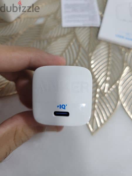 anker 30 watt  شاحن انكر 1