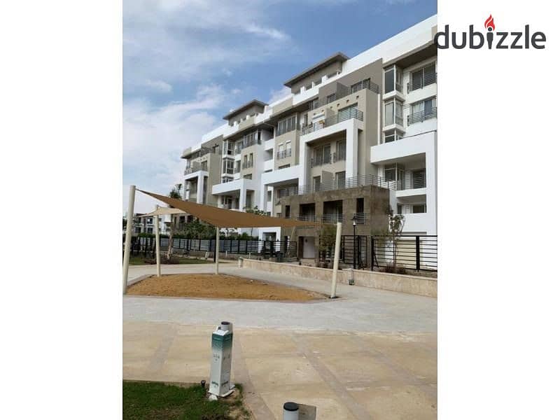 شقة للبيع ريسيل فى الجولدن سكوير 3 غرف بأقل من سعر السوق فى هايد بارك hyde park 5