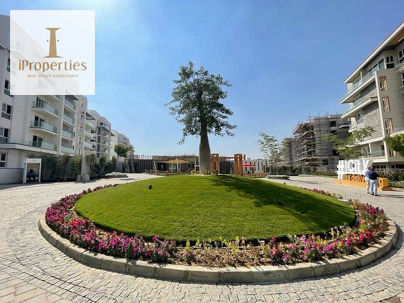 Under Market price Apartment in Mountain View icity in New Cairo Landscape View 5