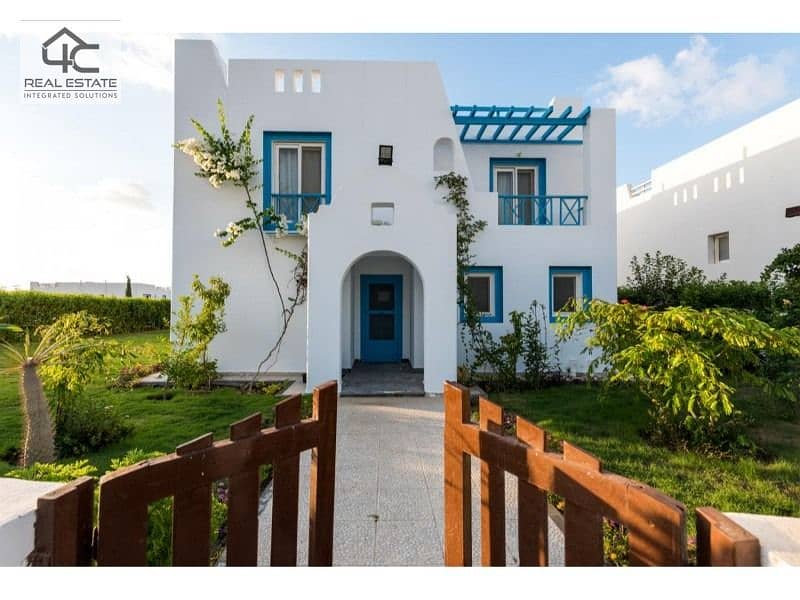 For Sale: Standalone Villa in Mountain View, Prime Sea View Location, 5 Bedrooms including 2 Master Bedrooms, Largest Garden, Nanny's Room with Bathro 11