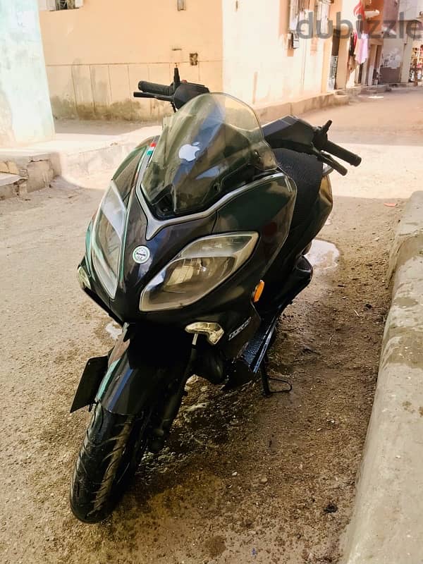 اسكوتر benelli 150cc 1