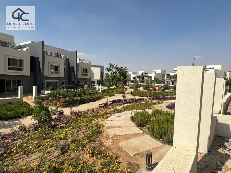 with the old price for quick sale, own a townhouse ready to move and inspect in a prime location in the heart of New Cairo 9