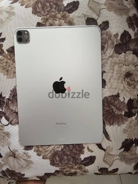 Ipad 2022 pro M2 فالضمان كسر زيرو 1