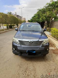 Toyota Fortuner 2015 0