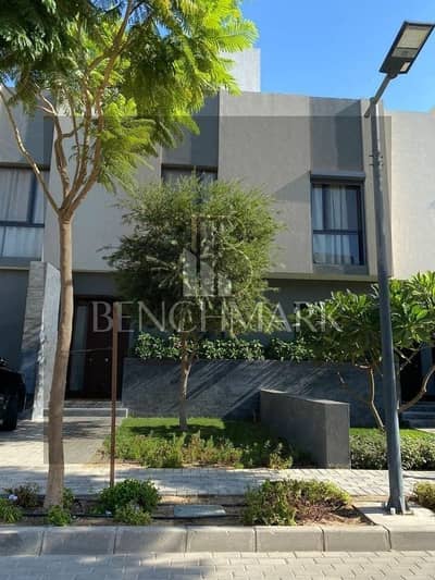 Garden Villa for sale 3 Bdr in Al Burouj Compound, Al Shorouk, New Cairo, next to Heliopolis Club, the International Medical Center, in installments