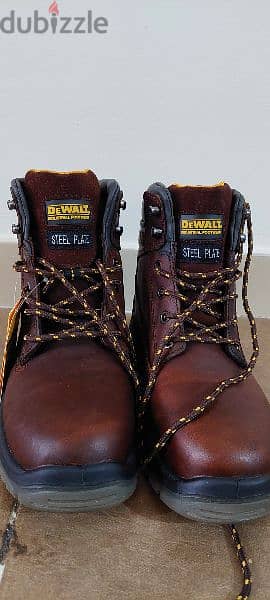 DEWALT SHOSE SIZE 41 NEW safety 3