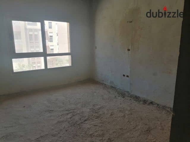 Apartment for sale in Green 5 Compound, Sheikh Zayed, with a distinctive view 8