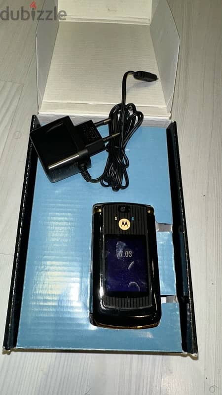 motorola razer v8 gold edition 1