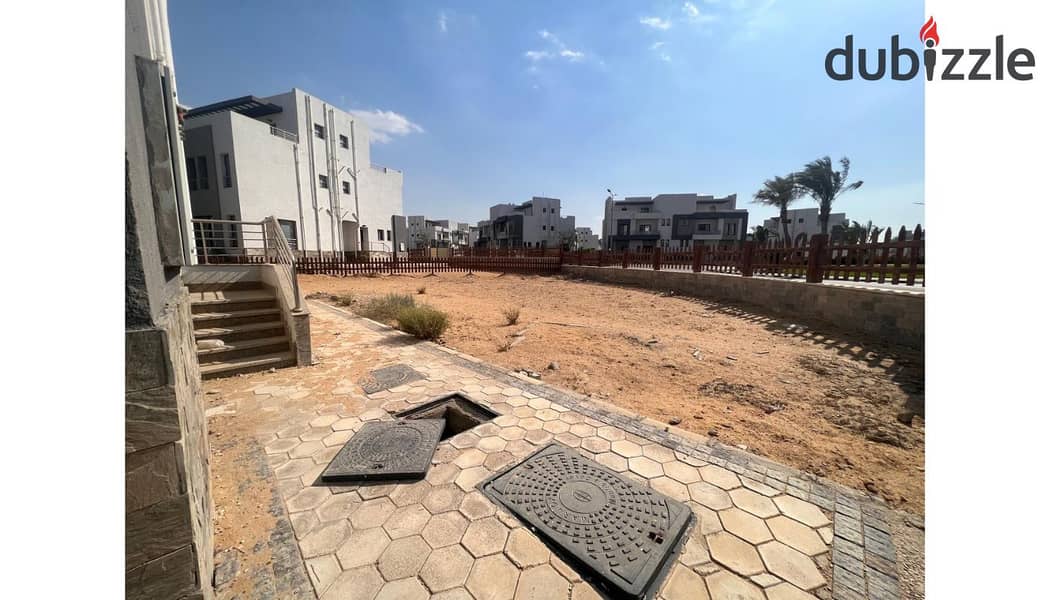 Town House  for sale bua 450m - 550 garden El shorouk ( wesal views  ) 3