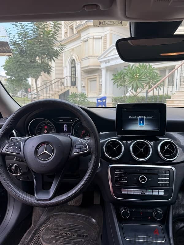 Mercedes-Benz CLA 180 2018 4