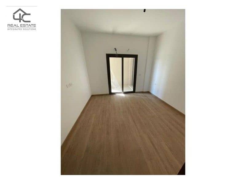 Apartment for sale, fully finished, with AC, at a price including maintenance and garage, with the lowest down payment and the best peri 5